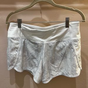 Lululemon speed up short 4” size 6